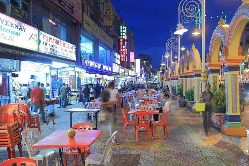 Kuala Lumpur by Night and Malaysian Food Tour - Buffet Dinner in Kuala Lumpur: Malaysian Food, Plus a Nice Night View