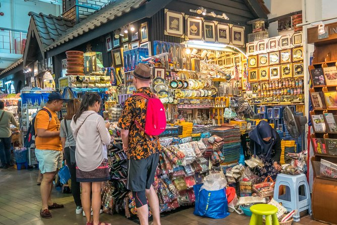Kuala Lumpur Chinatown Evening Walking Tour with Dinner - Merdeka Square: a photo-friendly break with colonial-era details