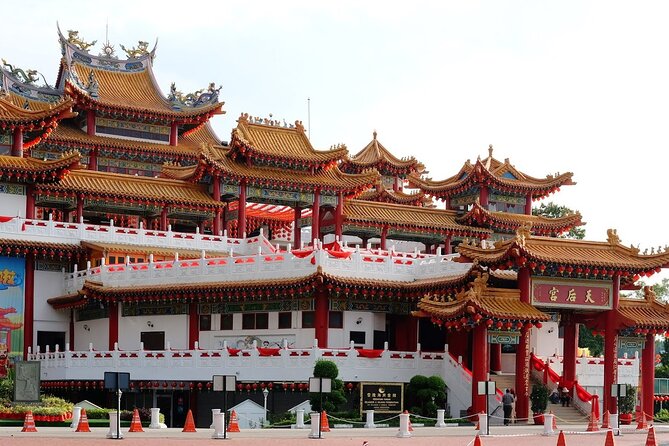 Kuala Lumpur City & Batu Caves Temple Private Tour - Thean Hou Temple: Mazu, six tiers, and city views