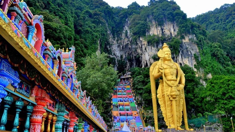 Kuala Lumpur: City Highlights, Batu Caves, and Malacca Tour - Driving to Malacca: staying comfortable as the day stretches