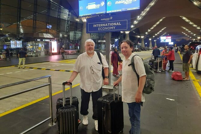 Kuala Lumpur City Hotels to Kuala Lumpur Airport Transfer - A Note on Driving Style and Seat Belts, Based on Real Feedback