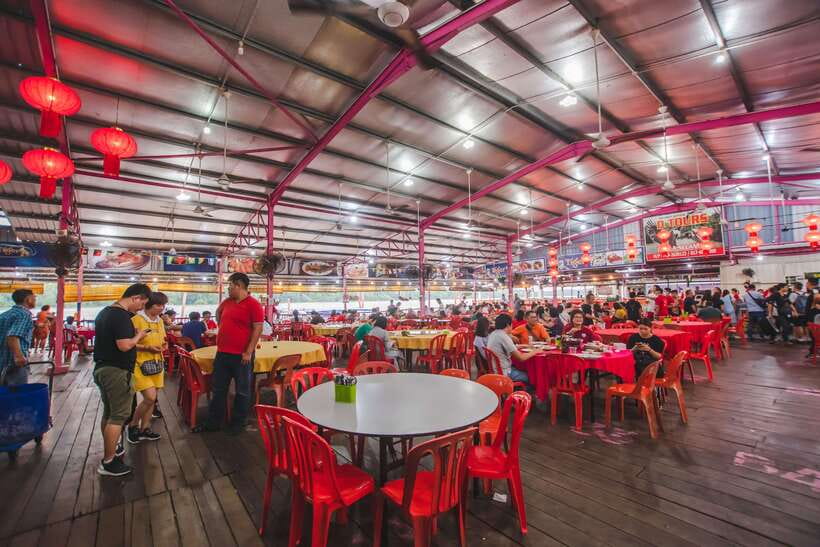 Kuala Lumpur: City Sights, Batu Caves and Fireflies Day Trip - Petronas Twin Towers, then the switch to Batu Caves