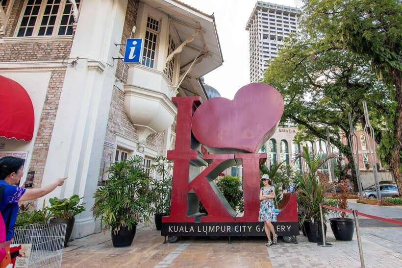 Kuala Lumpur: City Tour & Batu Caves Combo - River of Life: A Short Walk Where the Rivers Meet