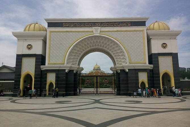 Kuala Lumpur City Tour Full Day 8 hours - Istana Negara, Merdeka Square, and Sultan Abdul Samad: KL’s political heartbeat