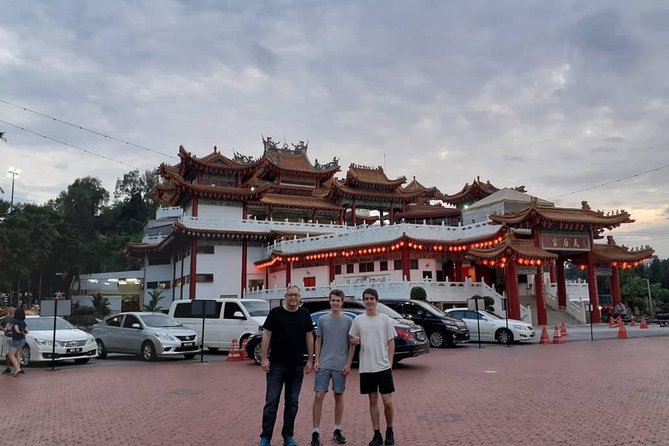 Kuala Lumpur City Tour - Half Day - Stop 1: Istana Negara Exterior Photos and Hourly Guard Changes