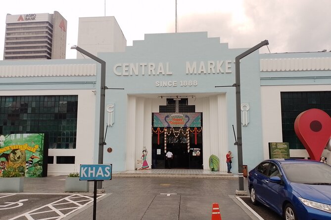 Kuala Lumpur City Tour - The icon trio: KL Tower, National Mosque, and Petronas Twin Towers
