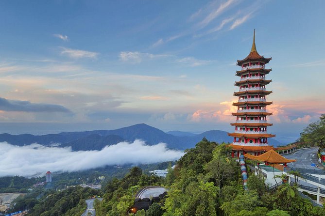 Kuala Lumpur Customizable Private Tour Including Driver - Independence Square: monuments that need a little story