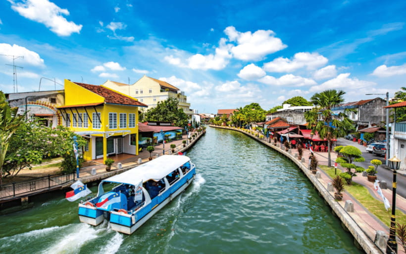 Kuala Lumpur Discovery: Shared Group Tour from Port Klang - Central Market and Chinatown for Souvenirs That Don’t Feel Like a Trap