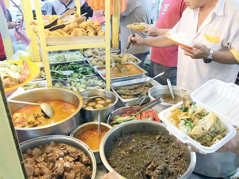 Kuala Lumpur: Evening Food Tour by Bike - Getting Rolling: The Point of an Evening Cycle Food Tour