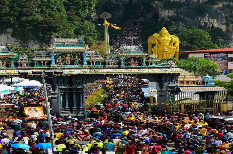 Kuala Lumpur Full-Day Sightseeing Tour with Batu Caves - Central Market and the shopping plan: batik, spices, and flexibility