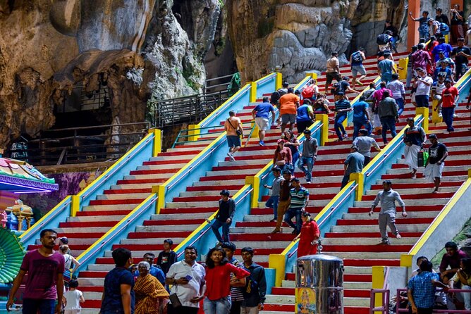 Kuala Lumpur Full-Day Tour with 2-Way Airport / Port Transfers - Lake Gardens and the National Monument: free admission, calm pace