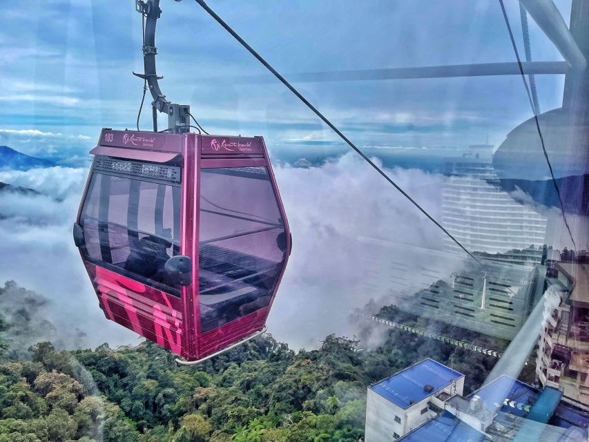 Kuala Lumpur: Genting Highlands & Batu Caves Day Trip - Batu Caves: stairs, statues, and viewpoint payoff