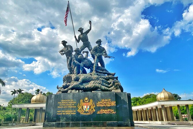 Kuala Lumpur Half Day City Tour (Private Tour) - Petronas Twin Towers: the quick photo stop with big payoff