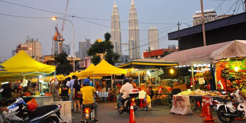 Kuala Lumpur: Half Day Local Food Walking Tour - Wet market halal Malay tastings: where you learn what locals reach for