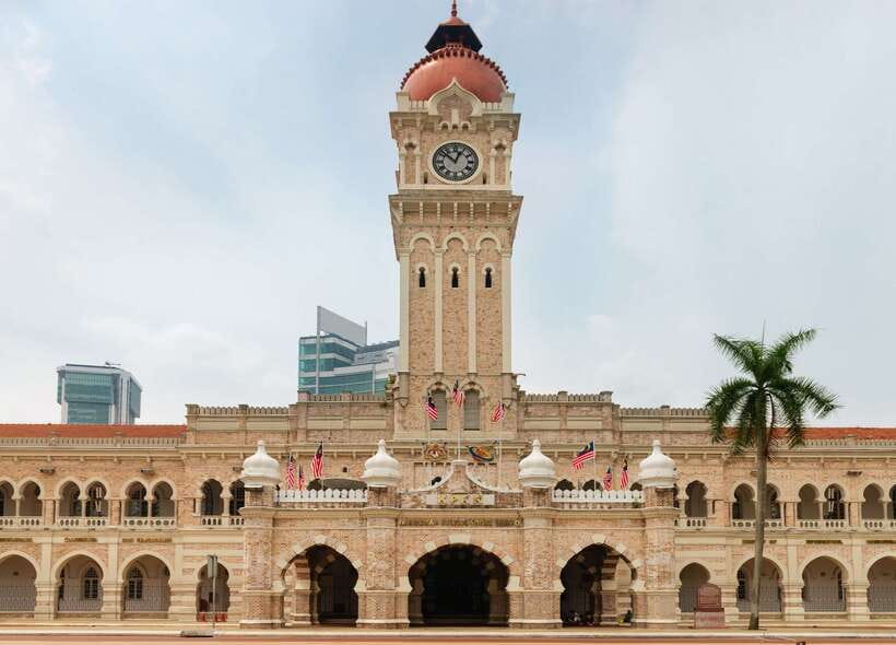 Kuala Lumpur: Half-Day Photo Tour with Petronas Twin Towers - Merdeka Square and Lake Gardens: quick, classic, and worth it