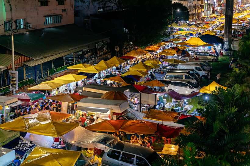Kuala Lumpur: Local Street Food Night Tour - Value math: $69 for 5 tastings in a small group