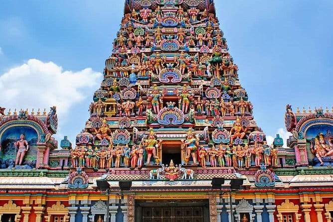 Kuala Lumpur Night City Tour: Experience the Nightlife - Sri Mahamariamman Temple and Chan See Shu Yuen: Quick Stops With Big Atmosphere