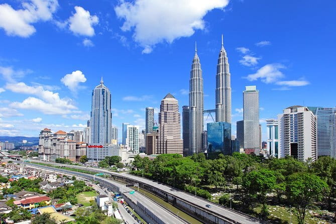 Kuala Lumpur Night City Tour: Experience the Nightlife - Merdeka Square and Central Landmarks: Independence-Era Views at Night