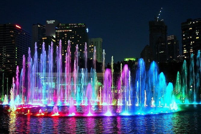 Kuala Lumpur Night City Tour: Experience the Nightlife - KLCC Fountain Timing Tips, So You Do Not Miss the Moment