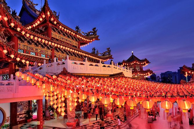 Kuala Lumpur Night Tour - River of Life and the KLCC fountain show moment