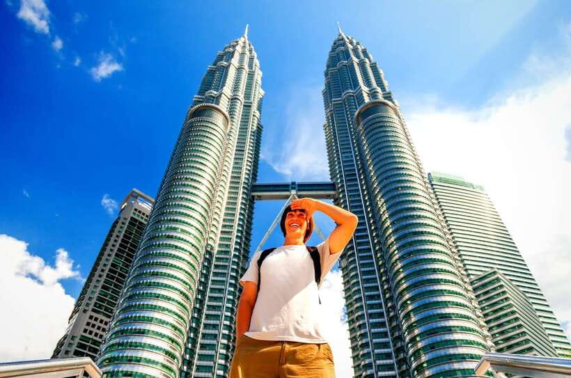 Kuala Lumpur Petronas Towers e-Tickets - The sky bridge walk: the photos are great, but so is the perspective shift
