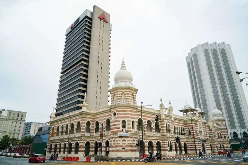 Kuala Lumpur: Private custom walking tour with a local guide - Starting smart: pickup, timing, and how the day flows