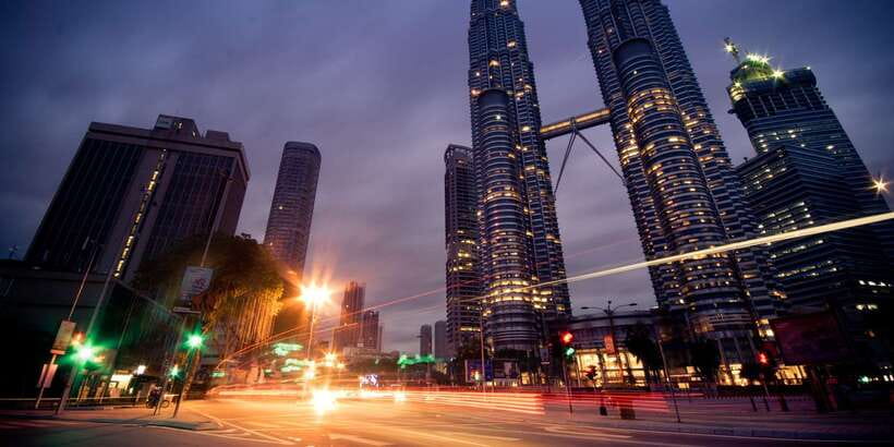 Kuala Lumpur: Private Customized Walking Tour with a Local - Picking your route, start time, and tour length