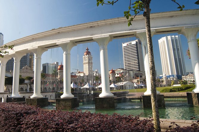 Kuala Lumpur Private Day Tour [8 Hours] [23 Attractions Covered] - Aquaria KLCC: the animal side of KL