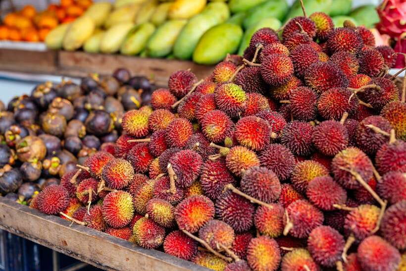 Kuala Lumpur: Private Food Tour – 10 Tastings with Locals - Sri Mahamariamman Temple: where the stories get real