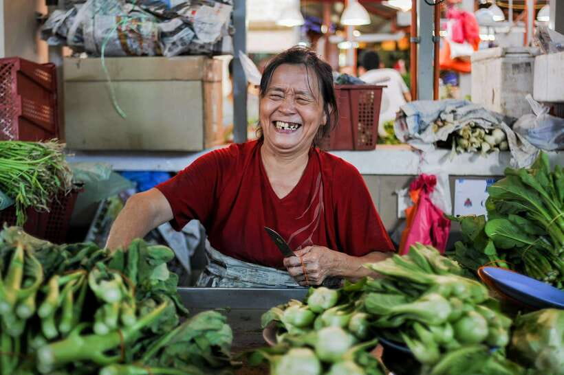 Kuala Lumpur: Private Food Tour – 10 Tastings with Locals - Nasi Lemak and Paper Dosa: the classics you can actually understand