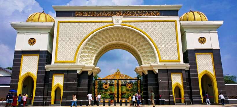 Kuala Lumpur: Private Half-Day City Tour - National Mosque Umbrella Roof to Merdeka Square’s Big Independence Moment