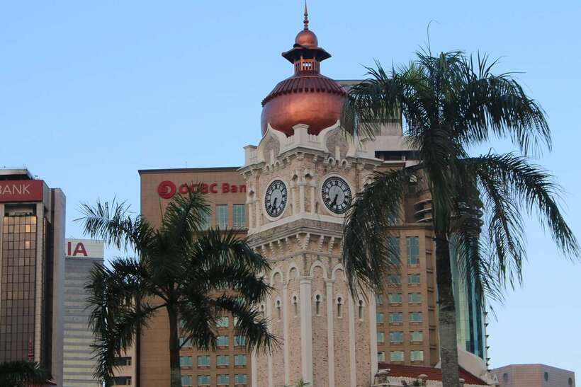 Kuala Lumpur: Private Half-Day City Tour - Golden Triangle Pass and Beryl’s Chocolate Kingdom, a Useful Break
