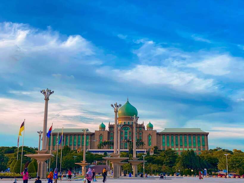 Kuala Lumpur: Putrajaya Tour Half Day Tour [Shared/Private] - Kuala Lumpur to Putrajaya: a 4-hour plan that actually fits