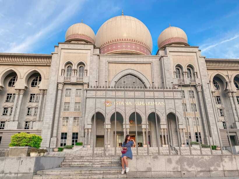 Kuala Lumpur: Putrajaya Tour Half Day Tour [Shared/Private] - Perdana Putra and the government center: architecture in focus