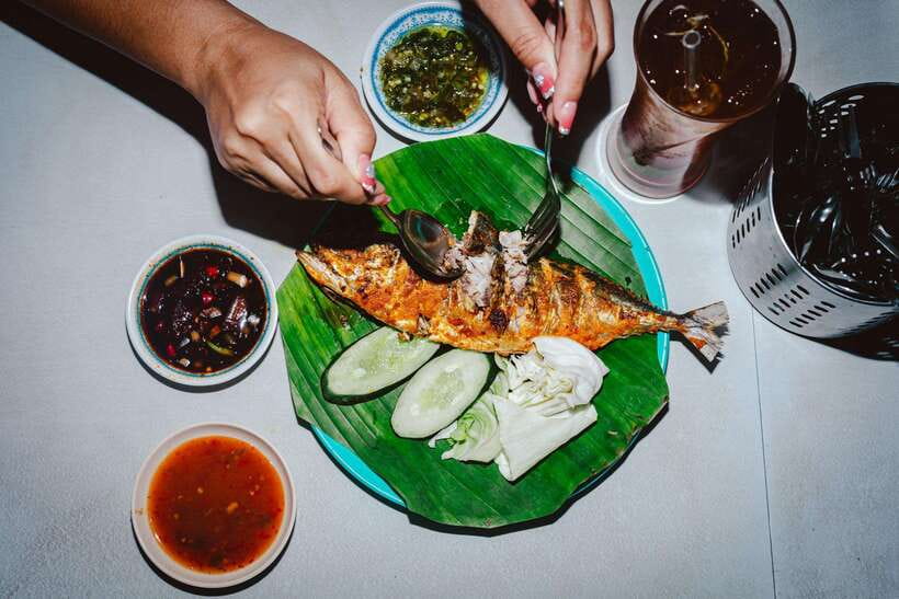 Kuala Lumpur: Sambal Street Food Tour with 15+ Tastings - Market walk energy: ingredients you can taste later