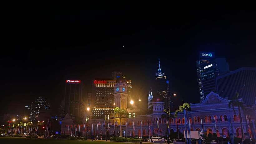 Kuala Lumpur: Sightseeing, Markets, and Food Night Tour - Petaling Street in Chinatown: Quick Shopping Plus Food in Motion