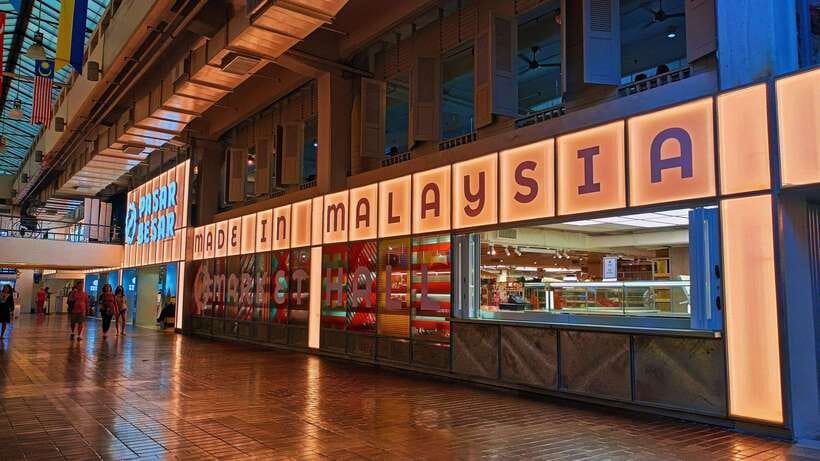 Kuala Lumpur: Sightseeing, Markets, and Food Night Tour - Istana Negara and Merdeka Square: Royals, Colonial-Era Buildings, and Big Photos