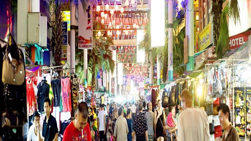 Kuala Lumpur: Street Market Exploration & Shopping Tour - Jalan Masjid India: The Final Color Crash of Dresses and Souvenirs