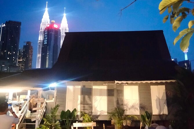 Kuala Lumpur Sunset Evening Cycling Tour - Saloma Link Bridge: where the LEDs shift with the national flag