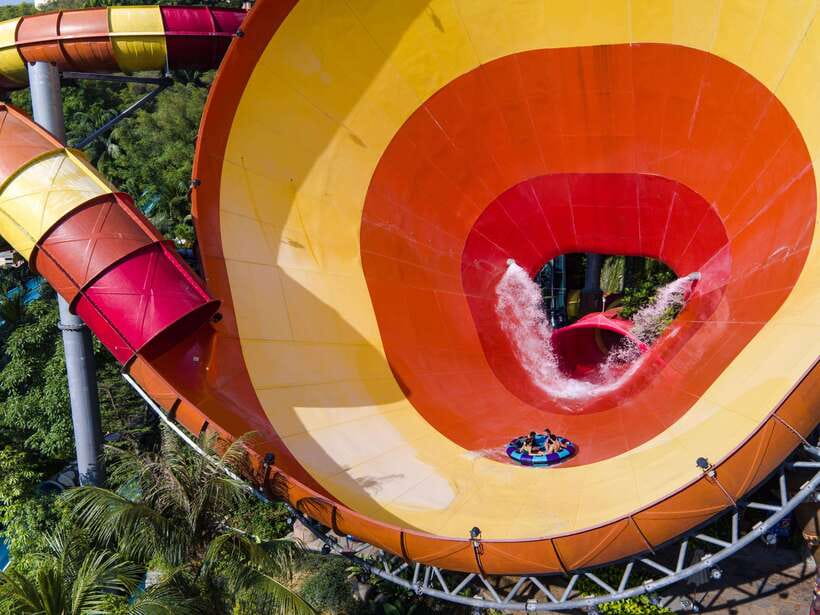 Kuala Lumpur: Sunway Lagoon Entry Ticket - Extreme Park and Scream Park at night: adrenaline plus fear