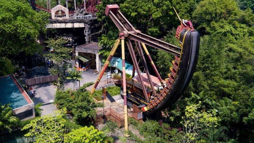 Kuala Lumpur: Sunway Lagoon Theme Park Ticket with Transfer - Price and timing for an 8-hour Sunway Lagoon day