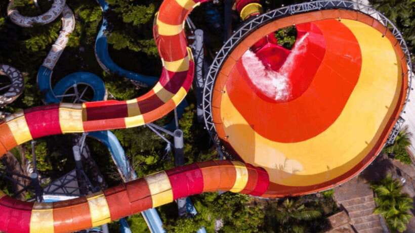 Kuala Lumpur: Sunway Lagoon Theme Park Ticket with Transfer - Scream Park by Lynton V Harris: effects and live actors