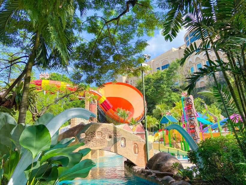 Kuala Lumpur: Sunway Lagoon Ticket & 1-Way Transfer - Skip-the-line entry: how to start strong inside the park