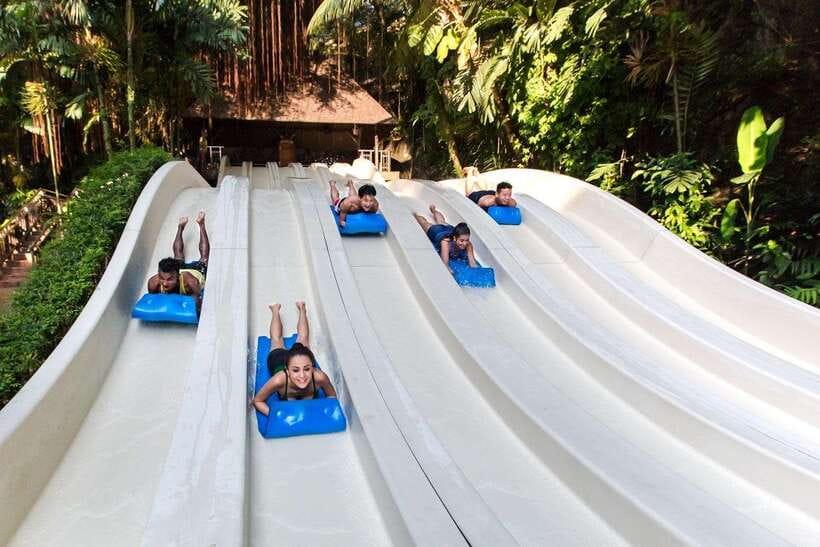 Kuala Lumpur: Sunway Lagoon Ticket & 1-Way Transfer - Water Park and Surf Beach: where the day really happens
