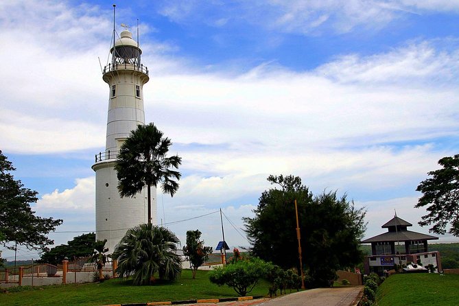 Kuala Selangor Fireflies Tour with Fort Altingsburg & Dinner - Dinner before the boat: included seafood, real-world tradeoffs