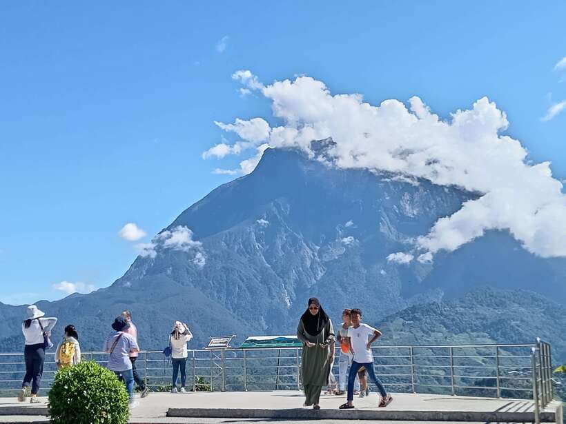Kundasang : Poring Hot Spring + Desa & Meal Shared Tour - How this Kundasang day tour works, and if the value makes sense
