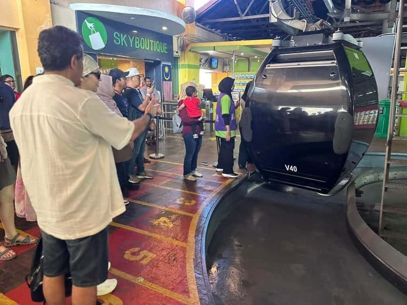 Langkawi cable car and Skybridge Tickets - Langkawi Cable Car Ride With 360-Degree Windows