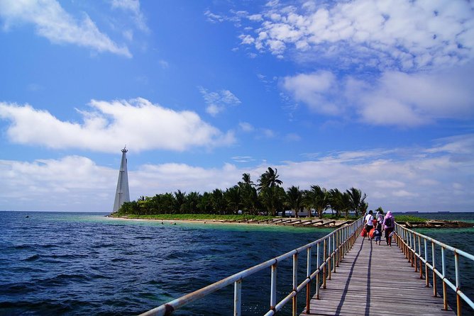 Langkawi Island Hopping Boat Tour with Return Transfer - Singa Besar: what to expect when time is tight
