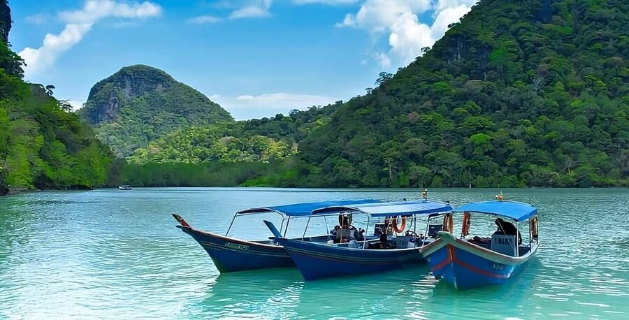 Langkawi: Island Hopping Shared or Private Boat Options - The Island Order: How the Stops Build the Day