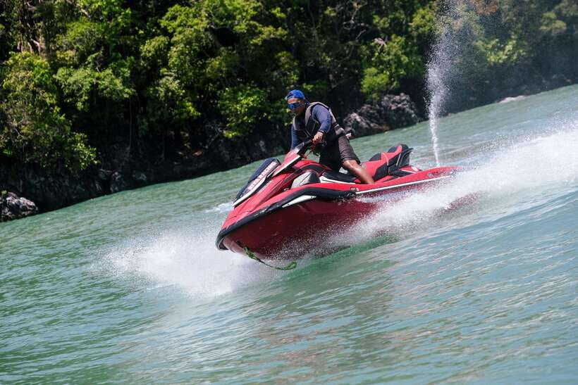 Langkawi: Jet Ski Adventure at Cenang Beach (30/45/60 Min) - Getting to Red Ray Watersports, and the 10-minute safety briefing